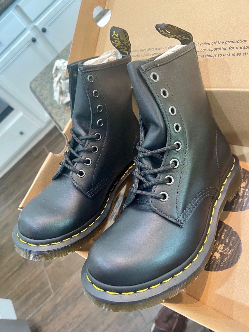 Dr Martens 1460 Nappa Black Soft Leather 8 Eye Combat Boots Womens 6 New In Box